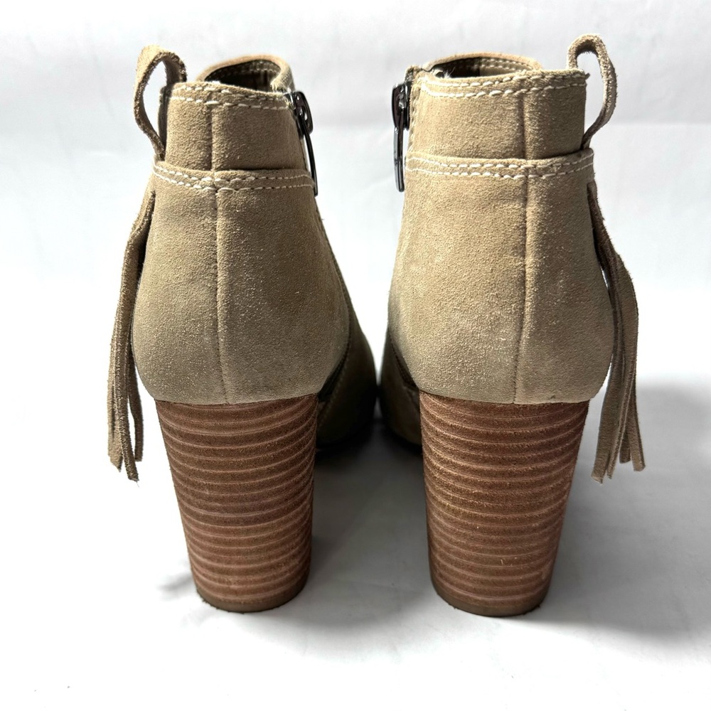 Women's Marc Fisher Taupe Suede Novice Peep Toe Ankle Bootie 8M Fringe Zipper - Picture 3 of 16